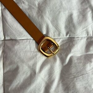 Abstract buckel belt